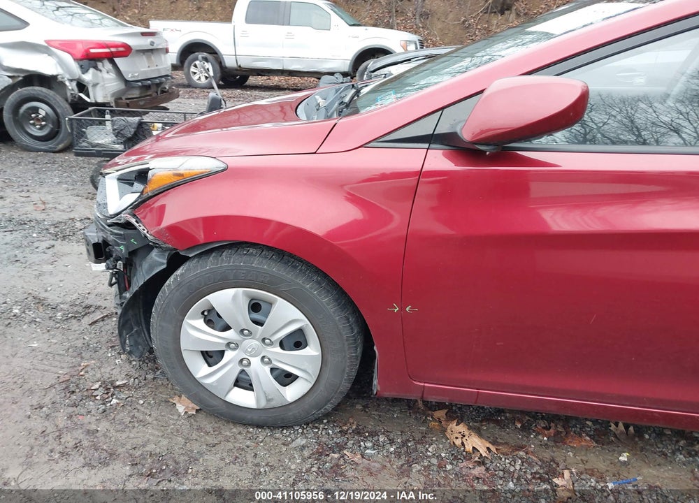 2016 HYUNDAI ELANTRA SE VIN: 5NPDH4AEXGH721046