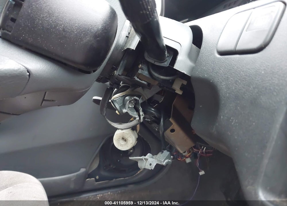 1995 HONDA CIVIC LX VIN: 1HGEG8551SL052678