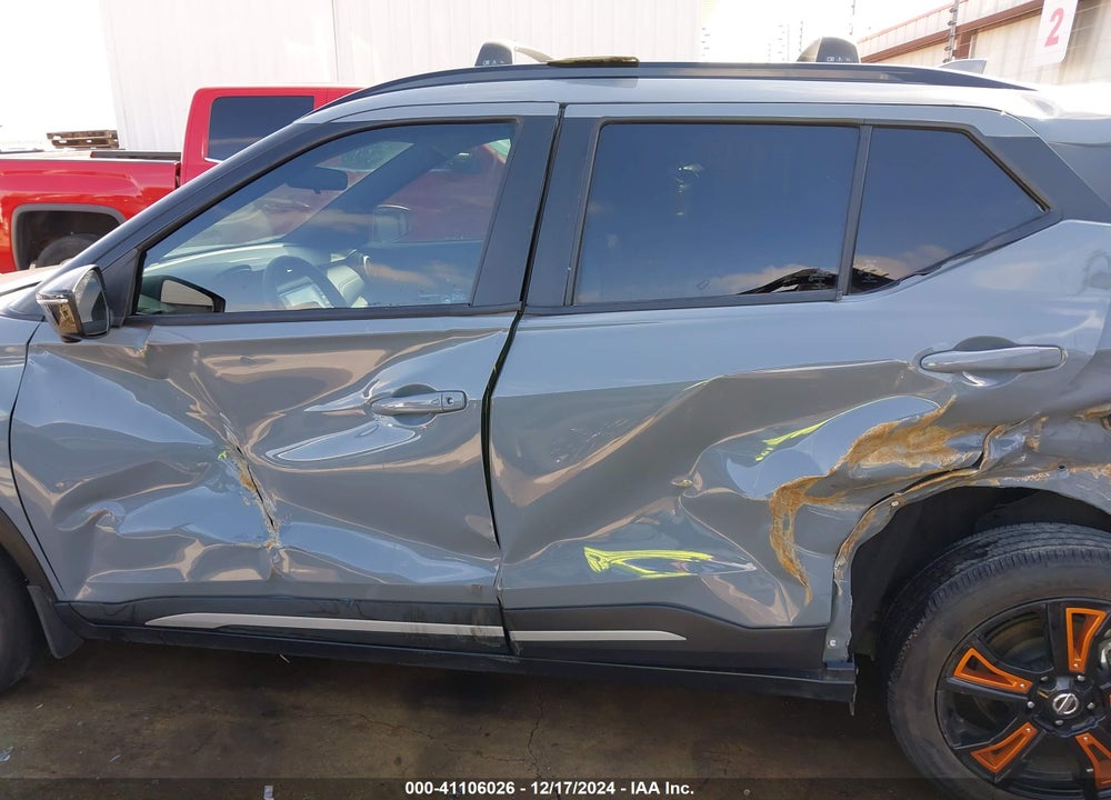 2021 NISSAN KICKS SR XTRONIC CVT VIN: 3N1CP5DV8ML518879