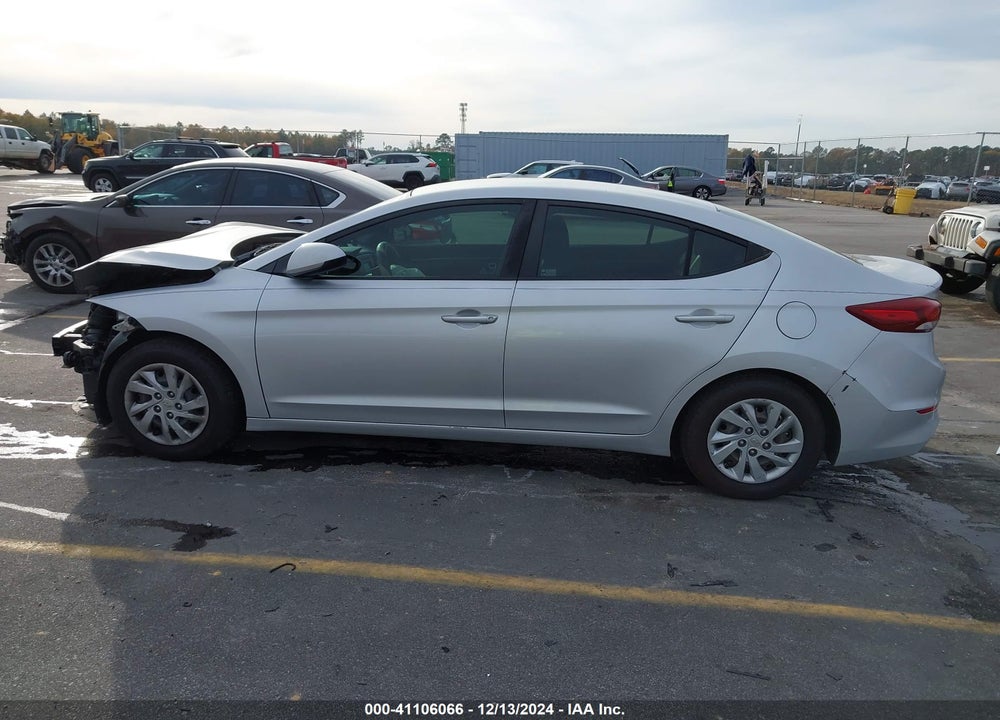 2018 HYUNDAI ELANTRA SE VIN: KMHD74LF1JU611584