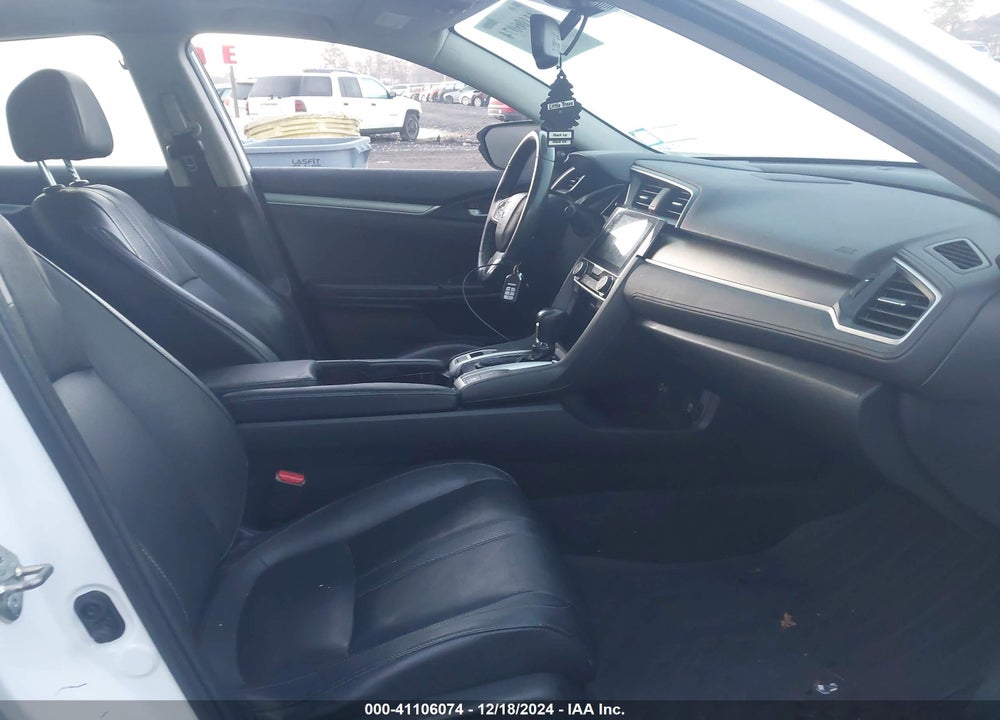 2017 HONDA CIVIC TOURING VIN: 2HGFC1F94HH637124