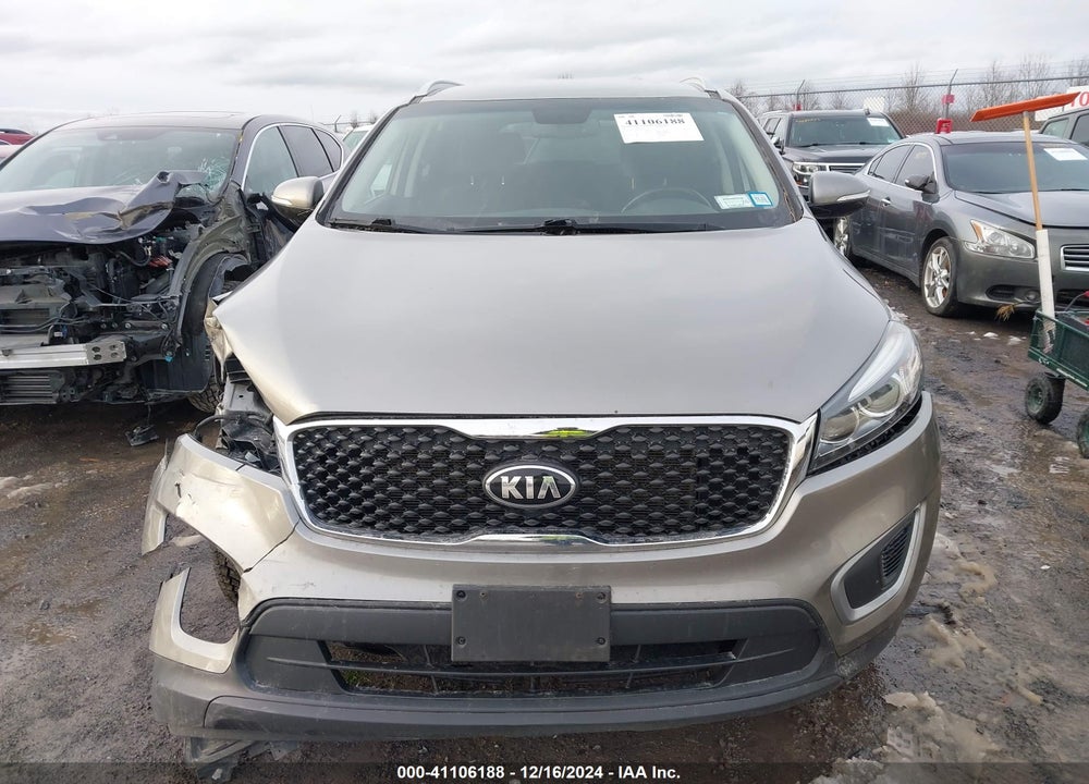 2017 KIA SORENTO 2.4L LX VIN: 5XYPG4A30HG266909