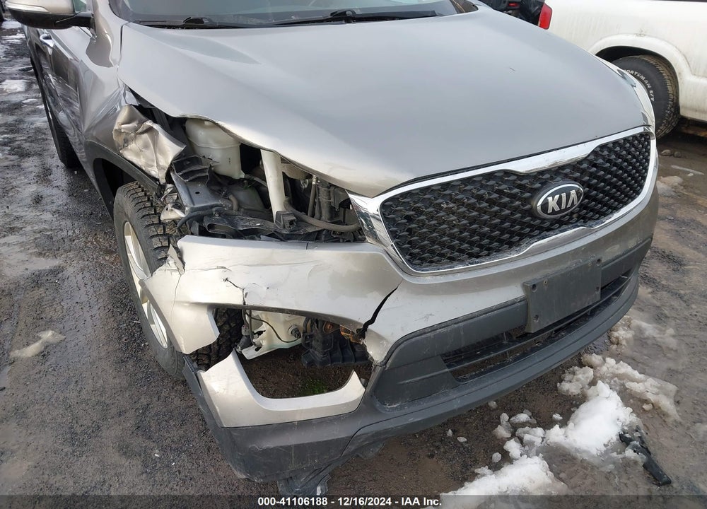 2017 KIA SORENTO 2.4L LX VIN: 5XYPG4A30HG266909