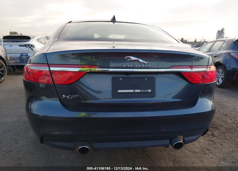 2017 JAGUAR XF 35T PREMIUM VIN: SAJBD4BV5HCY38422