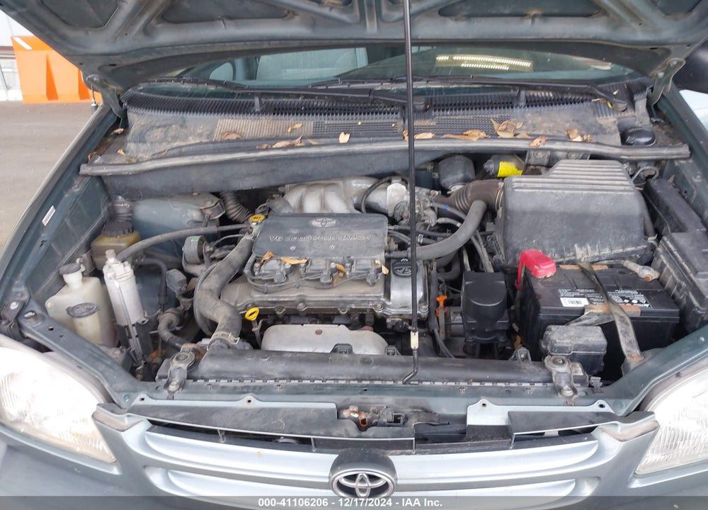 2000 TOYOTA SIENNA CE VIN: 4T3ZF19C7YU284095