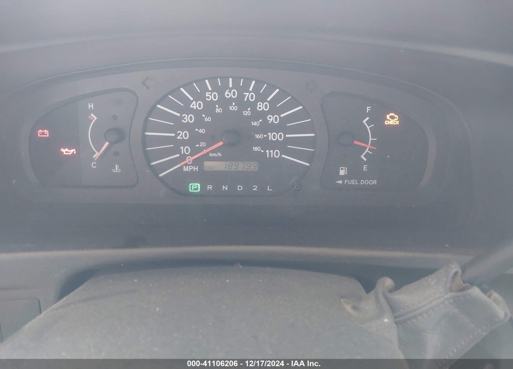 2000 TOYOTA SIENNA CE VIN: 4T3ZF19C7YU284095