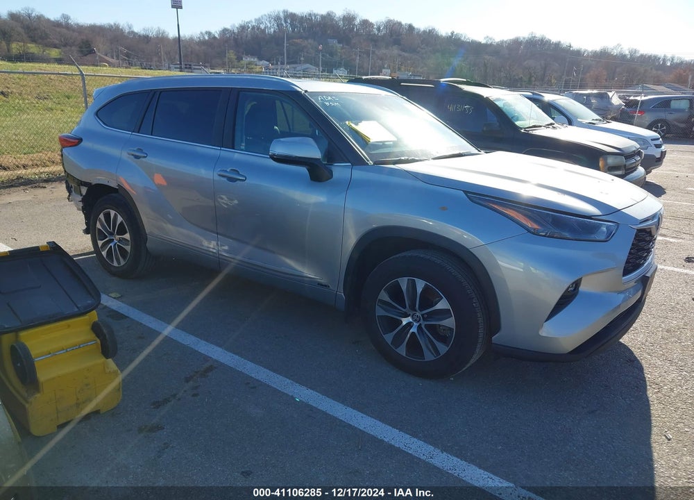 2023 TOYOTA HIGHLANDER HYBRID XLE VIN: 5TDKBRCH6PS601042