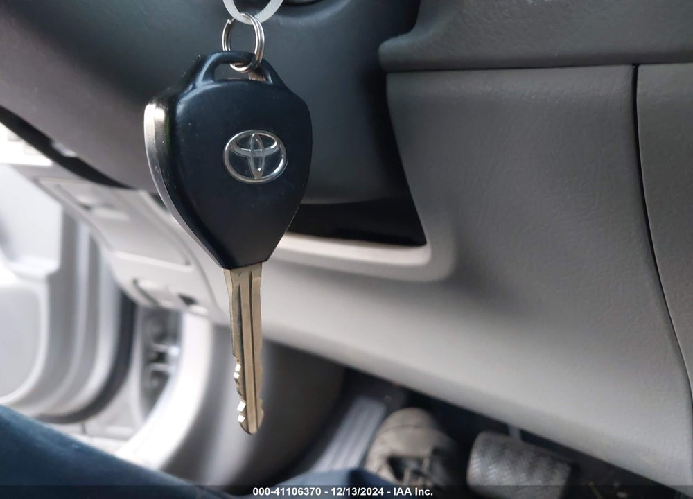 2009 TOYOTA COROLLA XLE VIN: 2T1BU40E09C107195