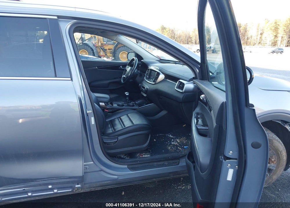 2020 KIA SORENTO 3.3L EX VIN: 5XYPHDA56LG709619
