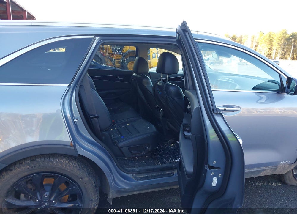 2020 KIA SORENTO 3.3L EX VIN: 5XYPHDA56LG709619