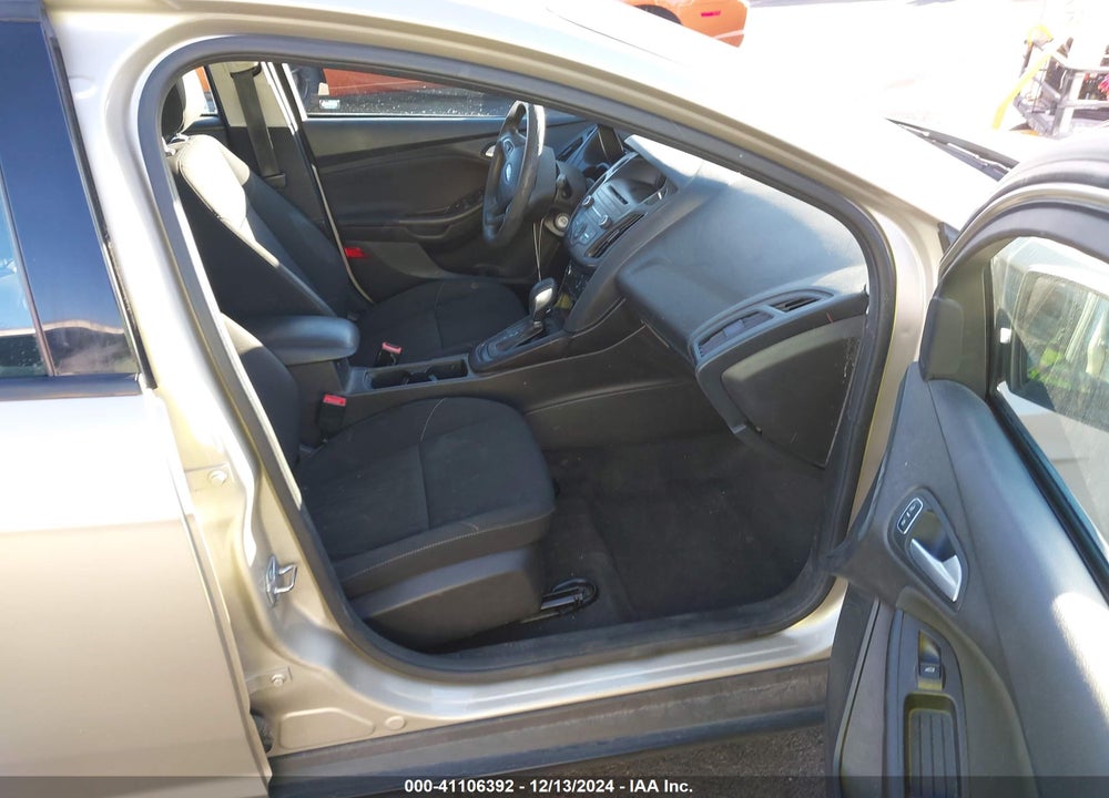 2017 FORD FOCUS SE VIN: 1FADP3F21HL296492