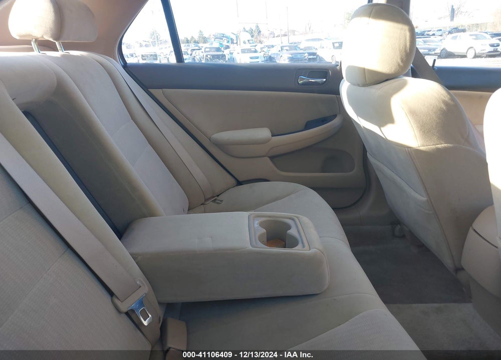 2004 HONDA ACCORD 2.4 LX VIN: 1HGCM56304A088274