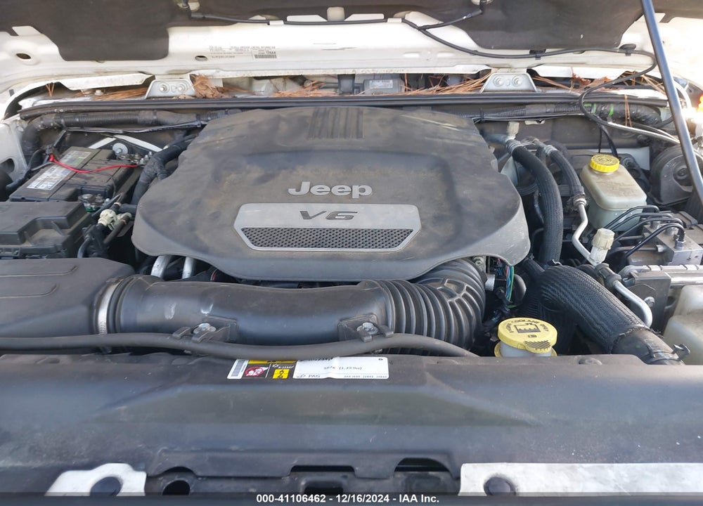2015 JEEP WRANGLER UNLIMITED SAHARA VIN: 1C4BJWEG7FL614596