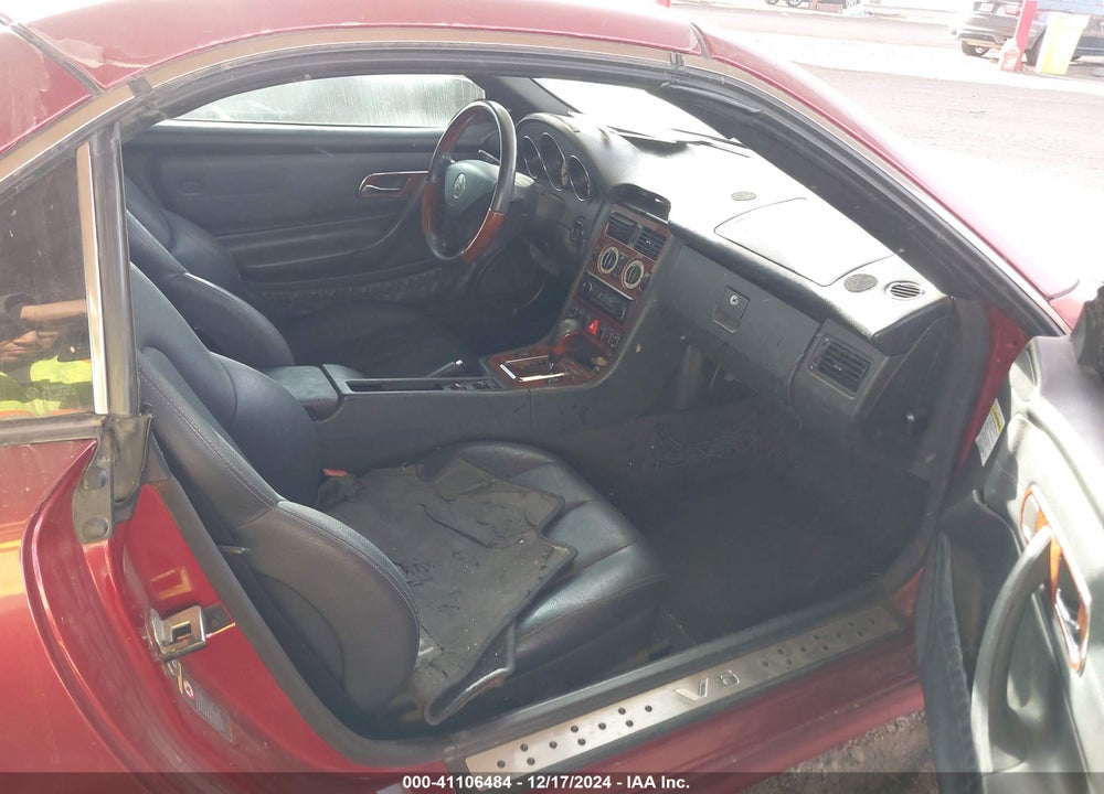 2002 MERCEDES-BENZ SLK 320 VIN: WDBKK65F02F249156