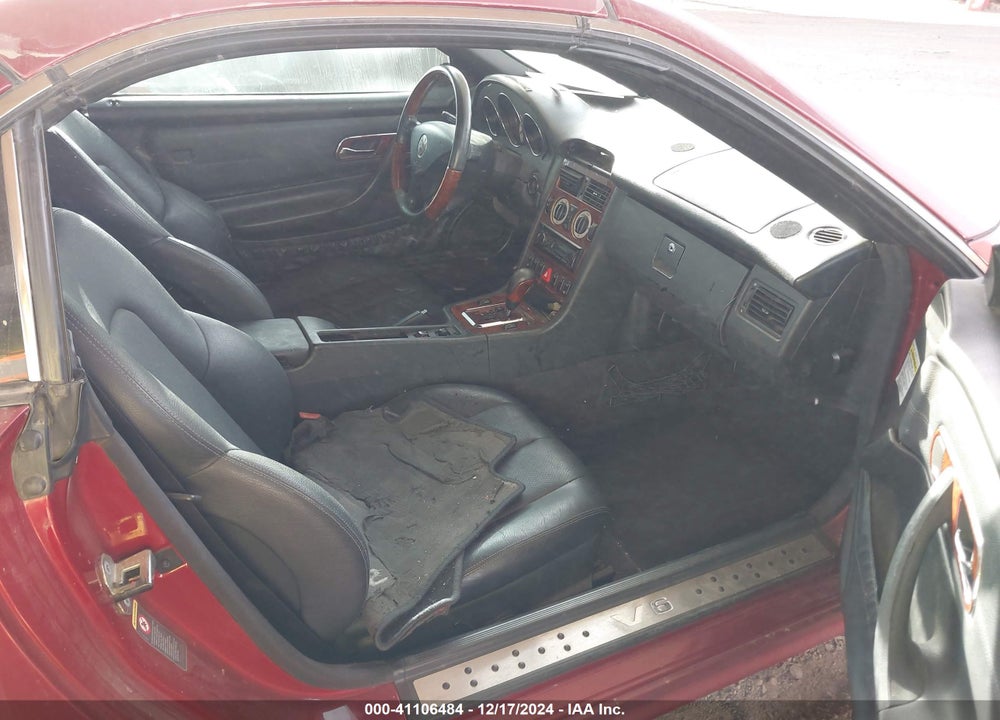 2002 MERCEDES-BENZ SLK 320 VIN: WDBKK65F02F249156