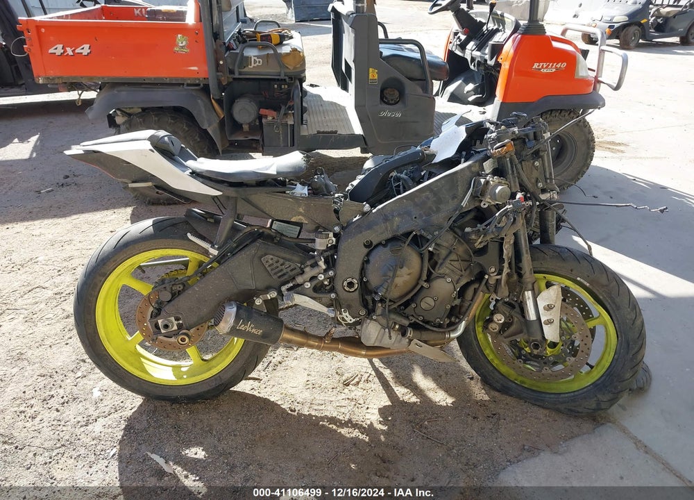 2017 YAMAHA YZFR6 C VIN: JYARJ28Y2HA001145