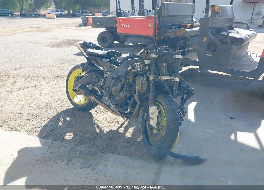 2017 YAMAHA YZFR6 C VIN: JYARJ28Y2HA001145