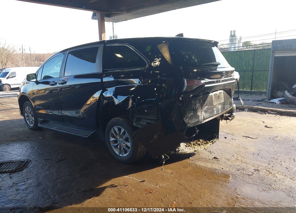 2023 TOYOTA SIENNA LE VIN: 5TDKRKEC3PS163911