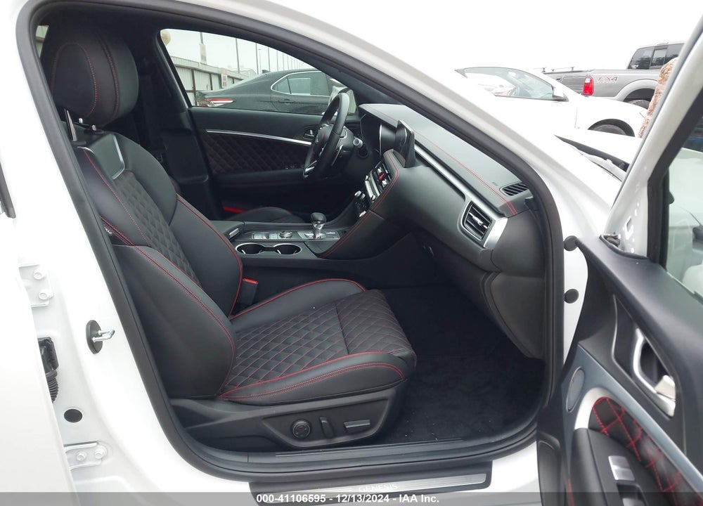 2024 GENESIS G70 VIN: KMTG54SE2RU140087