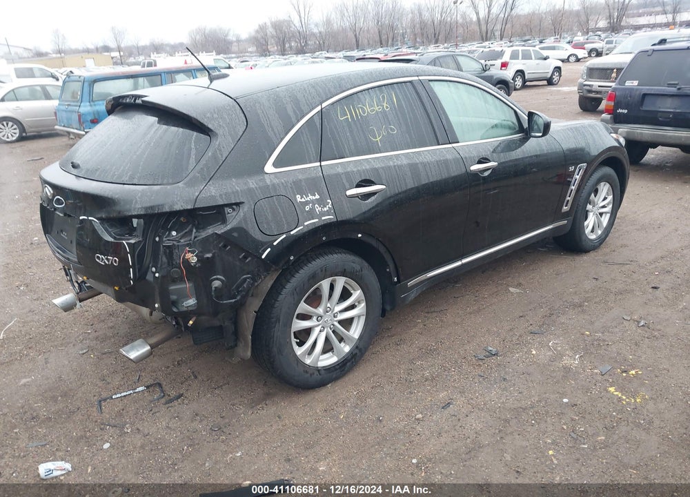 2017 INFINITI QX70 VIN: JN8CS1MWXHM415105