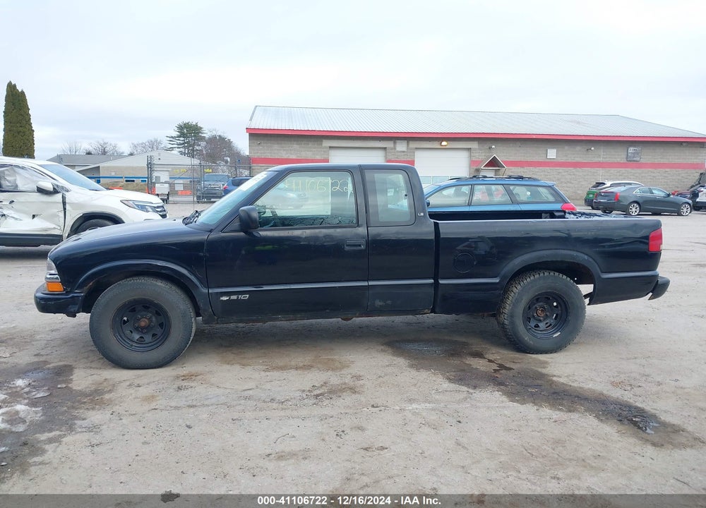 2000 CHEVROLET S-10 LS VIN: 1GCCS1954Y8285343