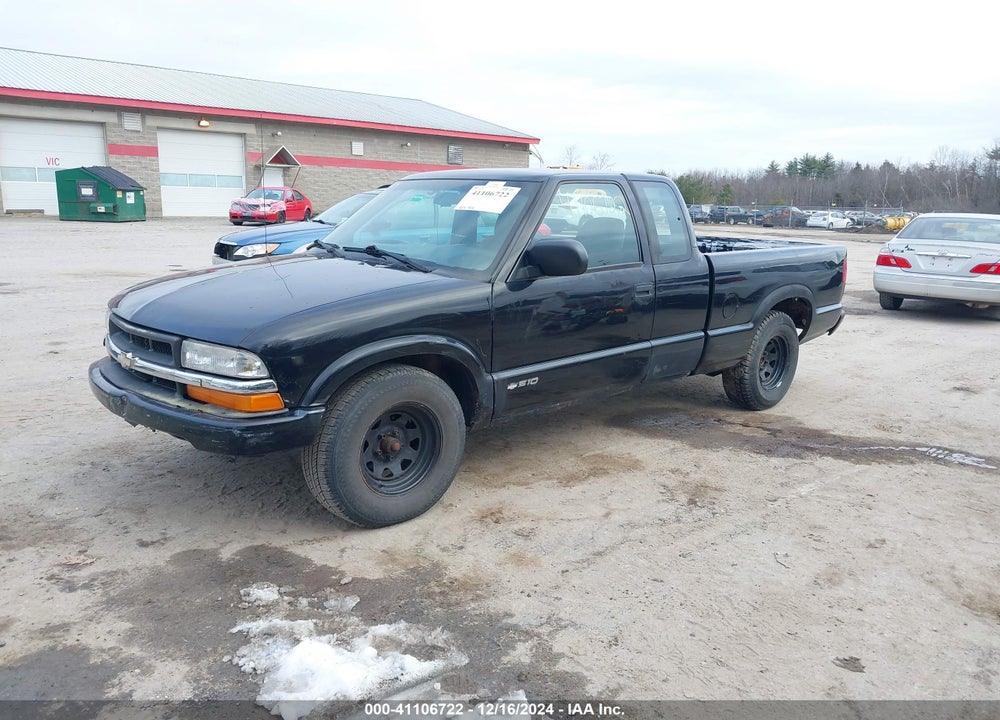 2000 CHEVROLET S-10 LS VIN: 1GCCS1954Y8285343