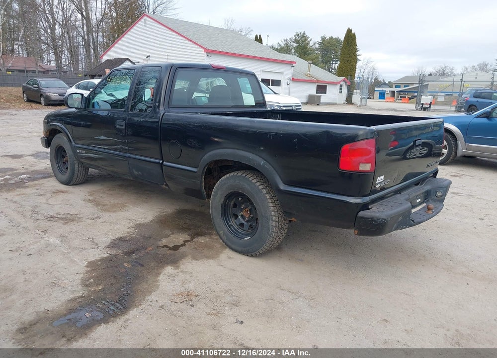 2000 CHEVROLET S-10 LS VIN: 1GCCS1954Y8285343