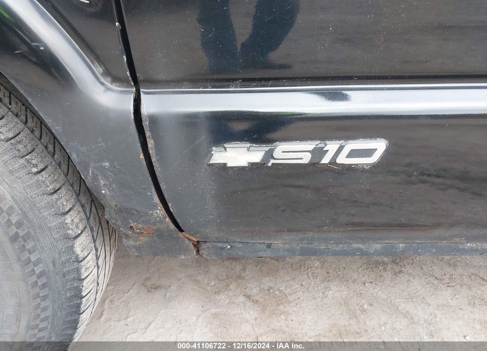 2000 CHEVROLET S-10 LS VIN: 1GCCS1954Y8285343