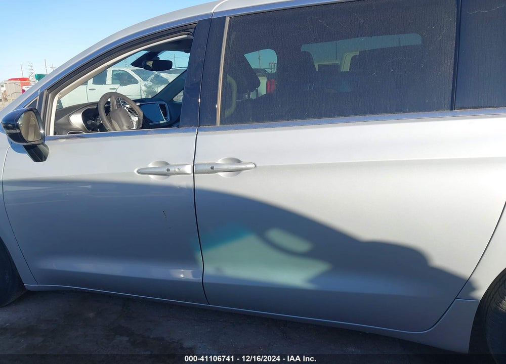 2024 CHRYSLER PACIFICA TOURING L VIN: 2C4RC1BG6RR129426