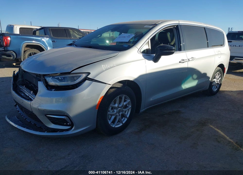 2024 CHRYSLER PACIFICA TOURING L VIN: 2C4RC1BG6RR129426