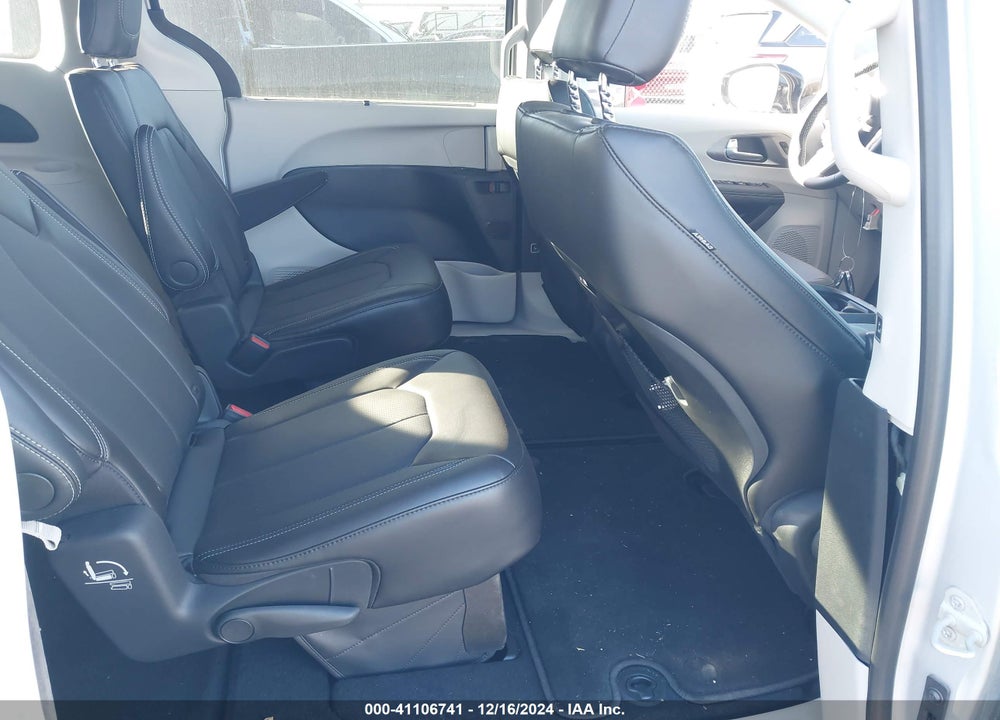 2024 CHRYSLER PACIFICA TOURING L VIN: 2C4RC1BG6RR129426