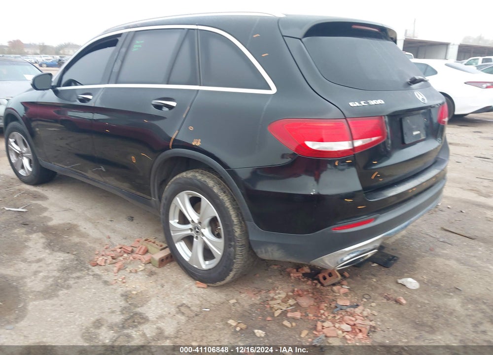2017 MERCEDES-BENZ GLC 300 VIN: WDC0G4JB9HF260421