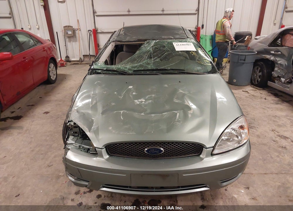 2005 FORD TAURUS SE VIN: 1FAFP53265A171293