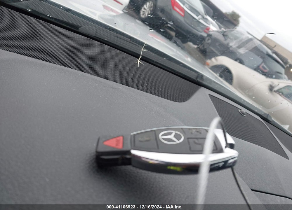 2011 MERCEDES-BENZ C 300 VIN: WDDGF5EB4BR153991