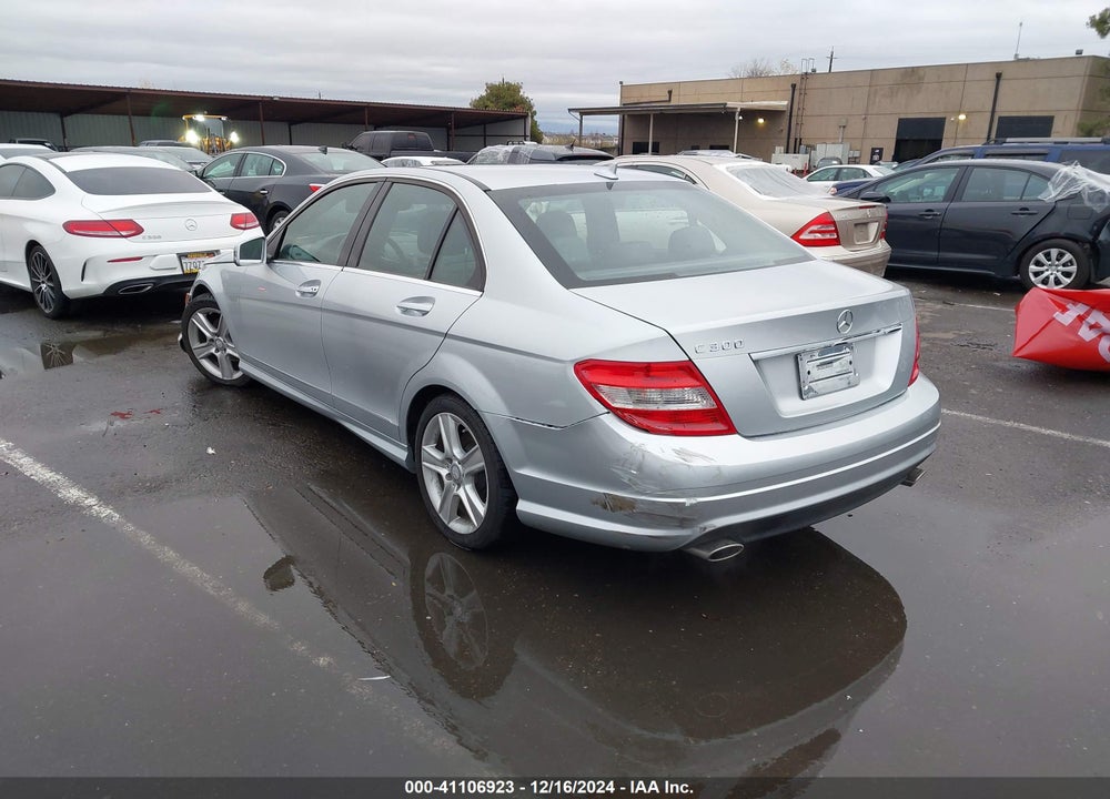 2011 MERCEDES-BENZ C 300 VIN: WDDGF5EB4BR153991