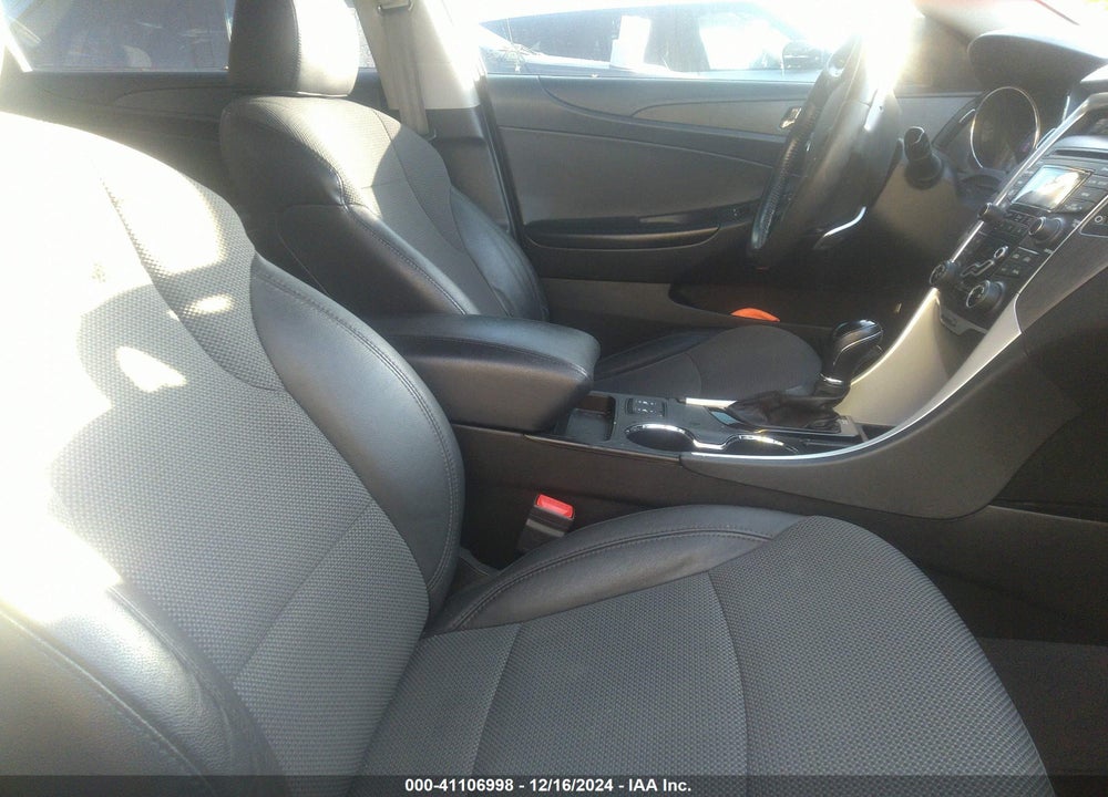 2013 HYUNDAI SONATA VIN: 5NPEC4AB4DH765127