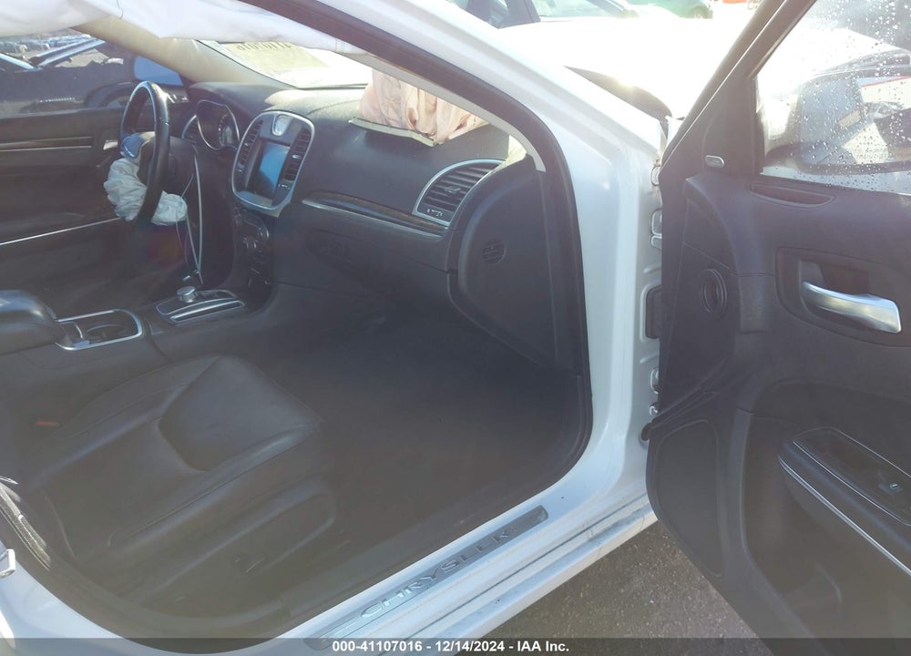 2016 CHRYSLER 300C VIN: 2C3CCAEG9GH105856