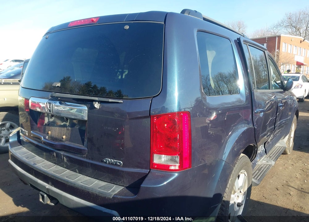 2011 HONDA PILOT EX-L VIN: 5FNYF4H59BB061845