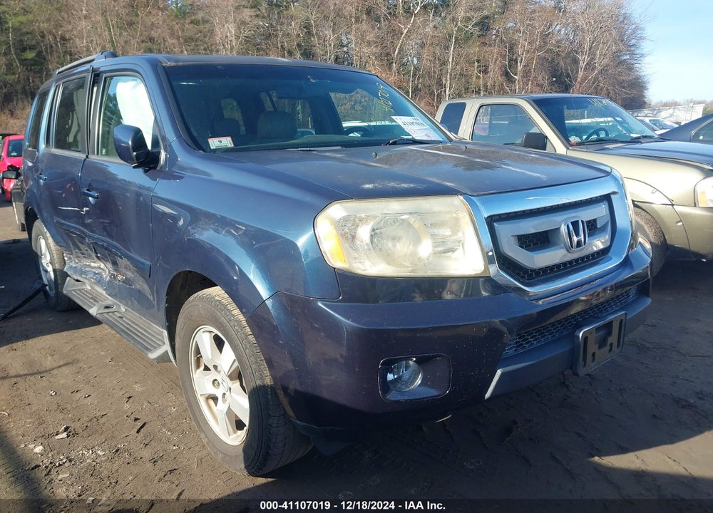 2011 HONDA PILOT EX-L VIN: 5FNYF4H59BB061845