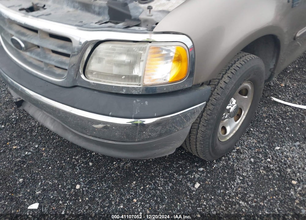 2002 FORD F-150 LARIAT/XL/XLT VIN: 1FTRX17W12NB38641