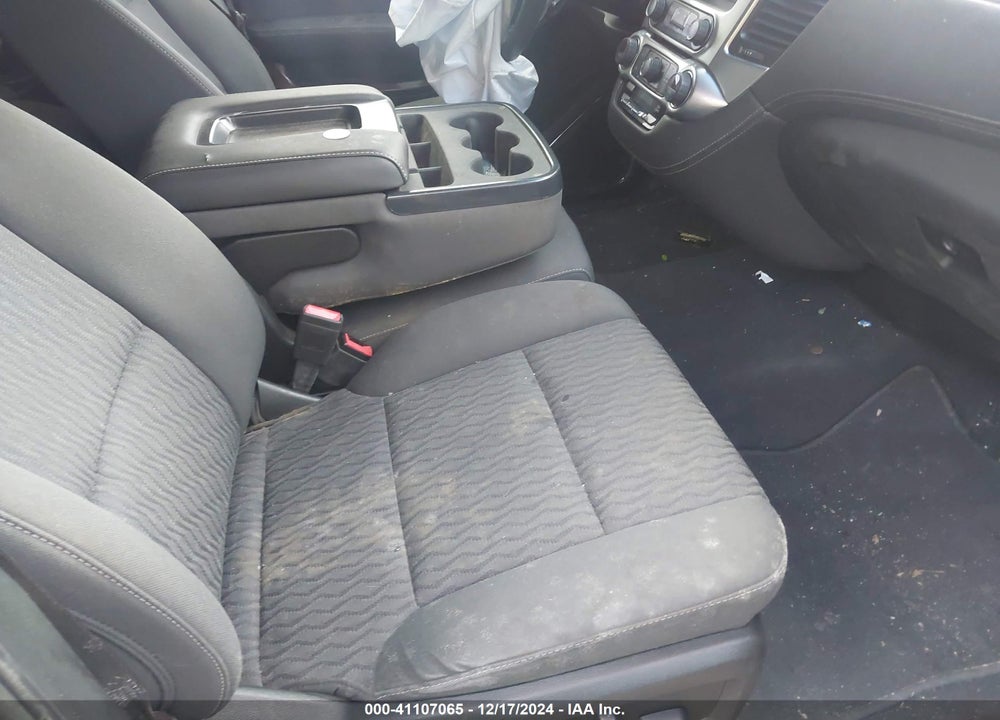 2019 CHEVROLET SUBURBAN LS VIN: 1GNSCGEC0KR220983
