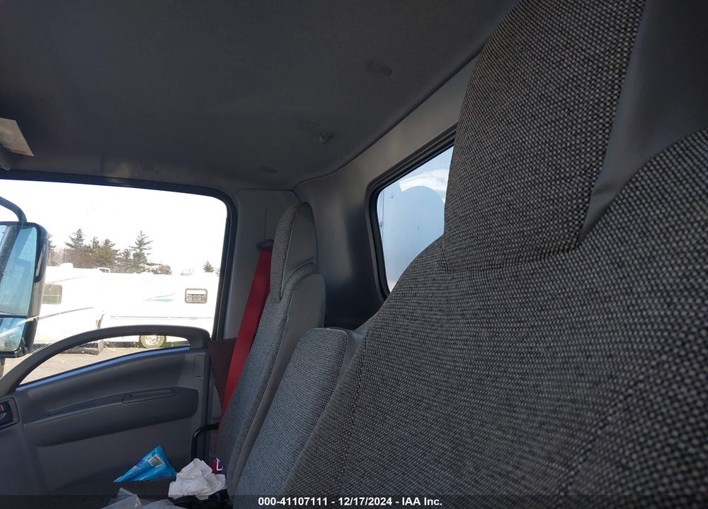 2018 ISUZU NPR HD VIN: JALC4W164J7010271