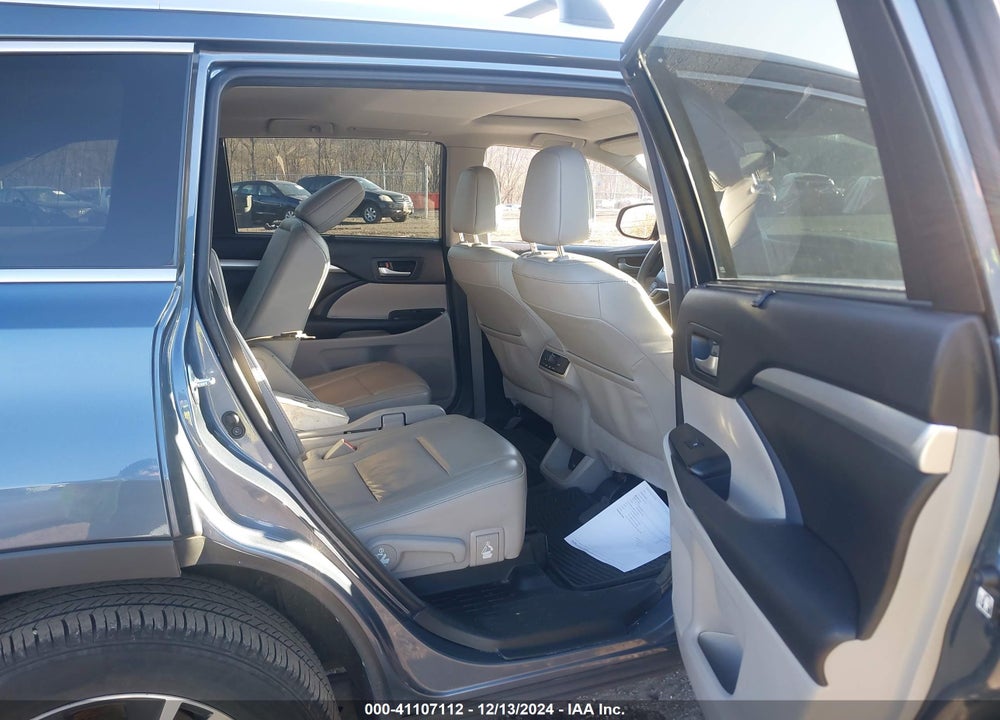 2016 TOYOTA HIGHLANDER XLE V6 VIN: 5TDJKRFH7GS290969