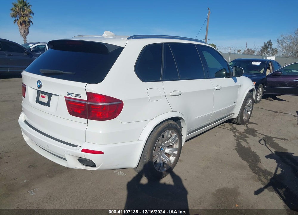 2013 BMW X5 XDRIVE50I VIN: 5UXZV8C59DL899118