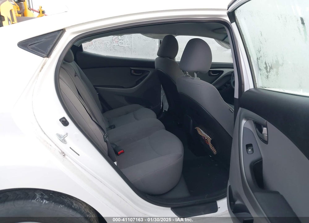 2014 HYUNDAI ELANTRA VIN: 5NPDH4AE3EH507576