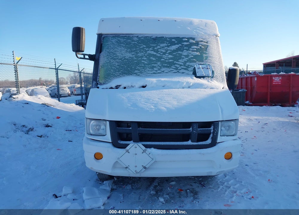 2013 ISUZU COMMERCIAL VAN VIN: JALB4T174D7W01501