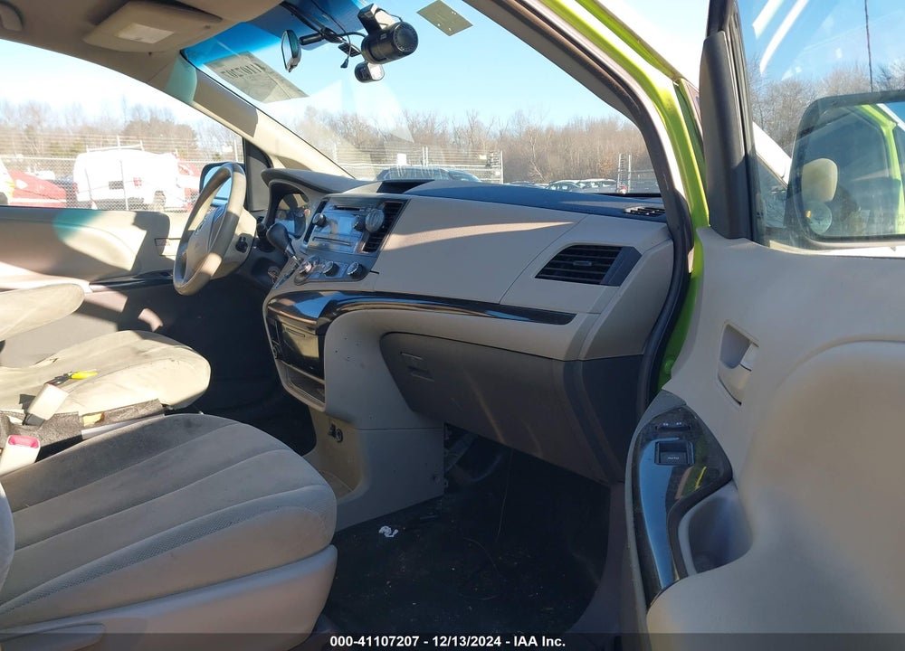 2014 TOYOTA SIENNA L V6 7 PASSENGER VIN: 5TDZK3DC8ES488500