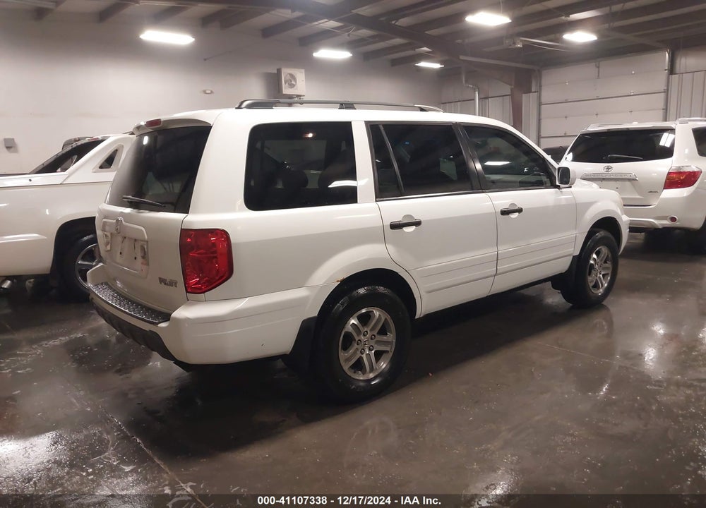 2005 HONDA PILOT EX VIN: 5FNYF18495B062049