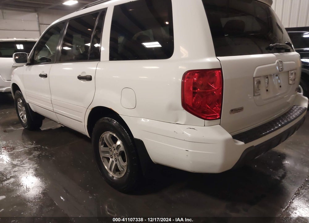 2005 HONDA PILOT EX VIN: 5FNYF18495B062049