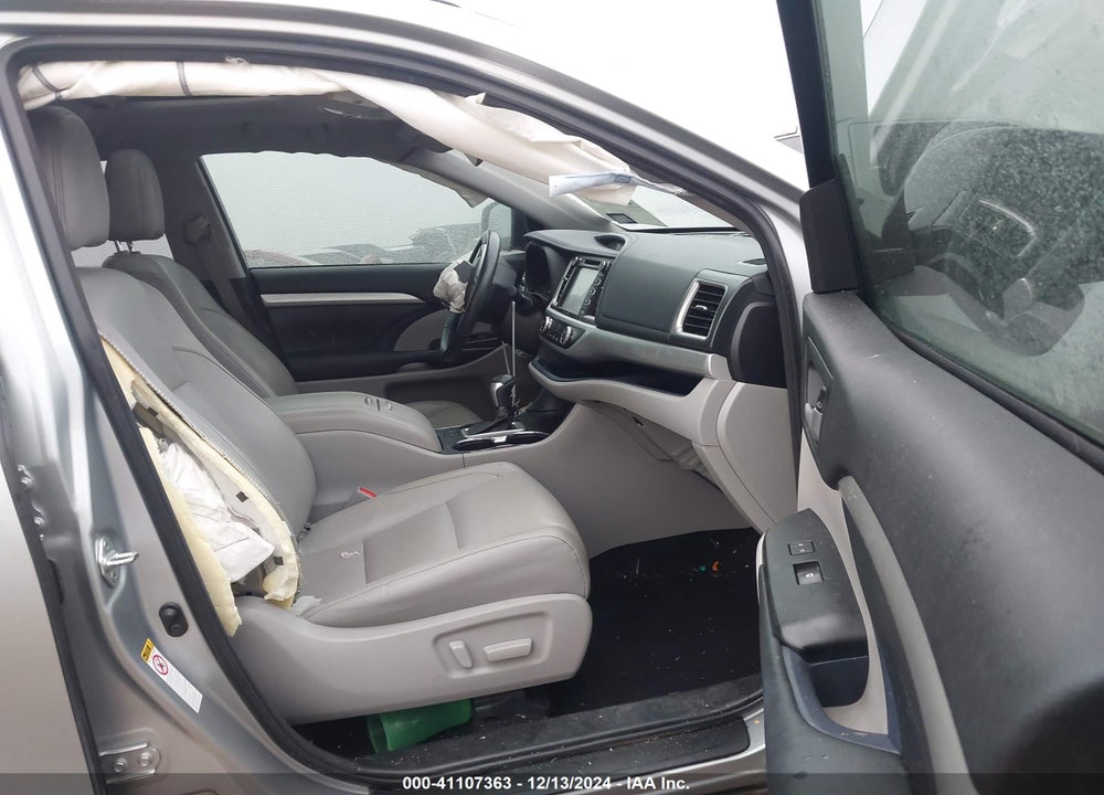 2017 TOYOTA HIGHLANDER VIN: 5TDKZRFH9HS526510